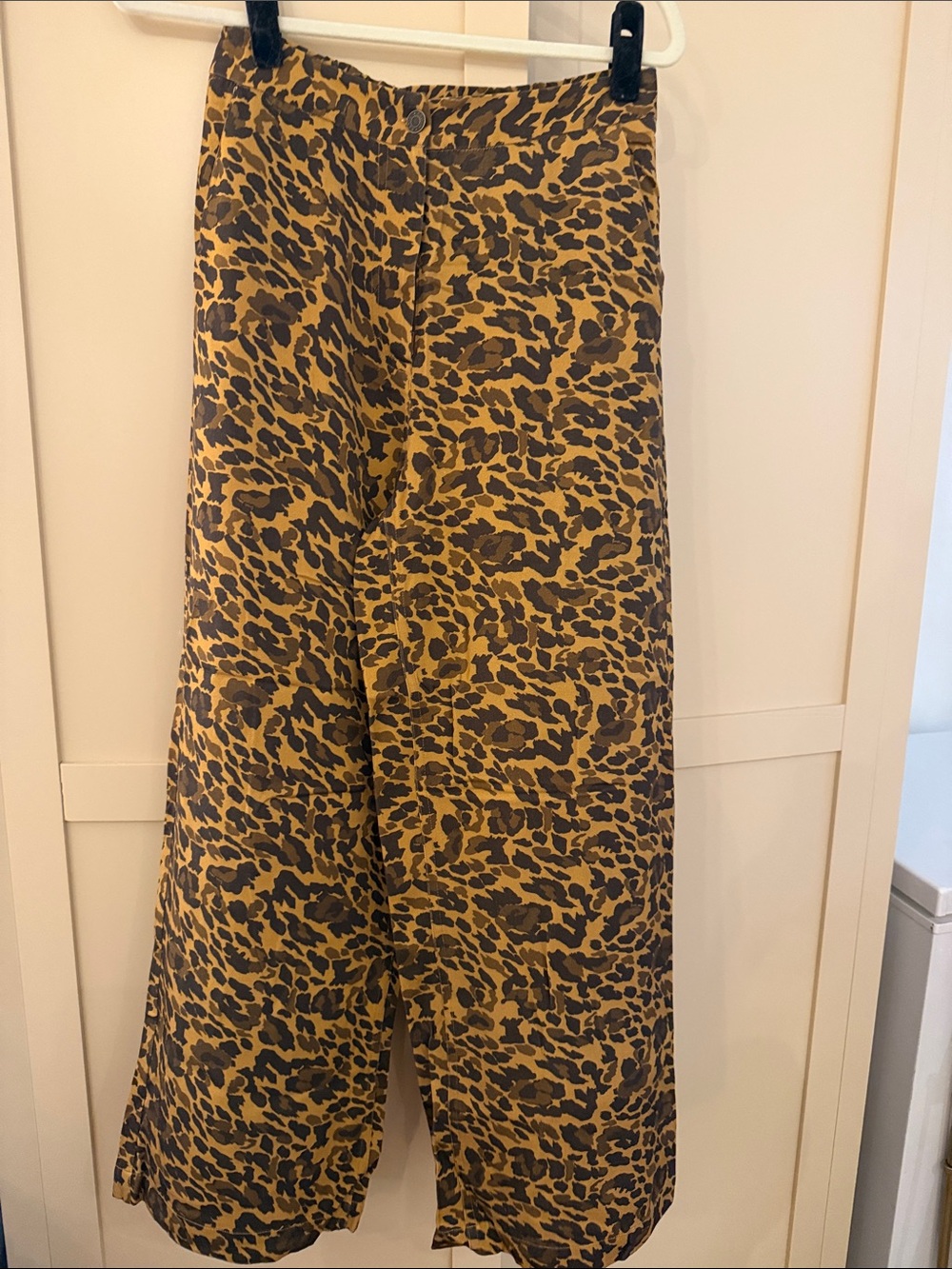 Leopard-Print Boot Cut Pants in Brown/Black